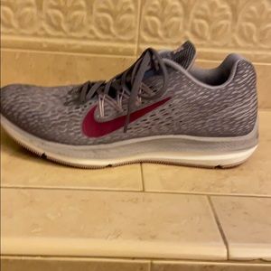 Nike running shoes, very gently used!
